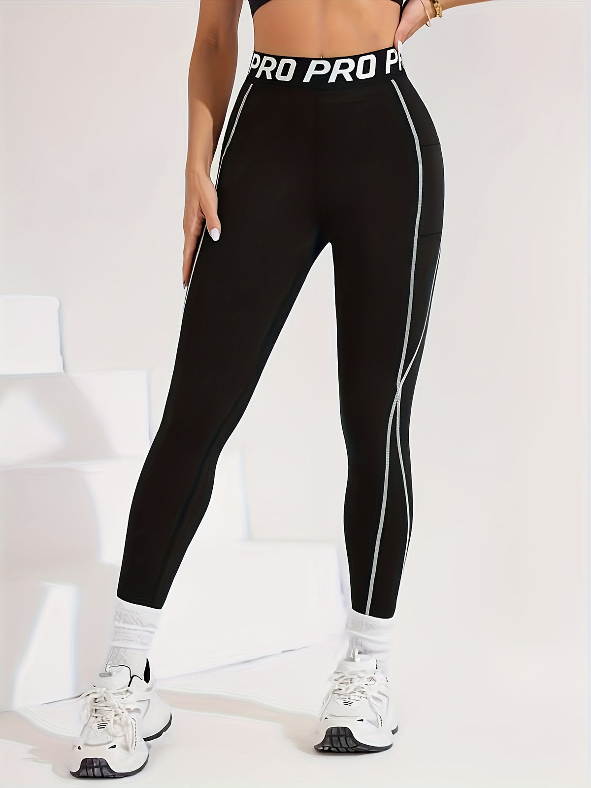 Letter Waistband Double Pocket Leggings - Black