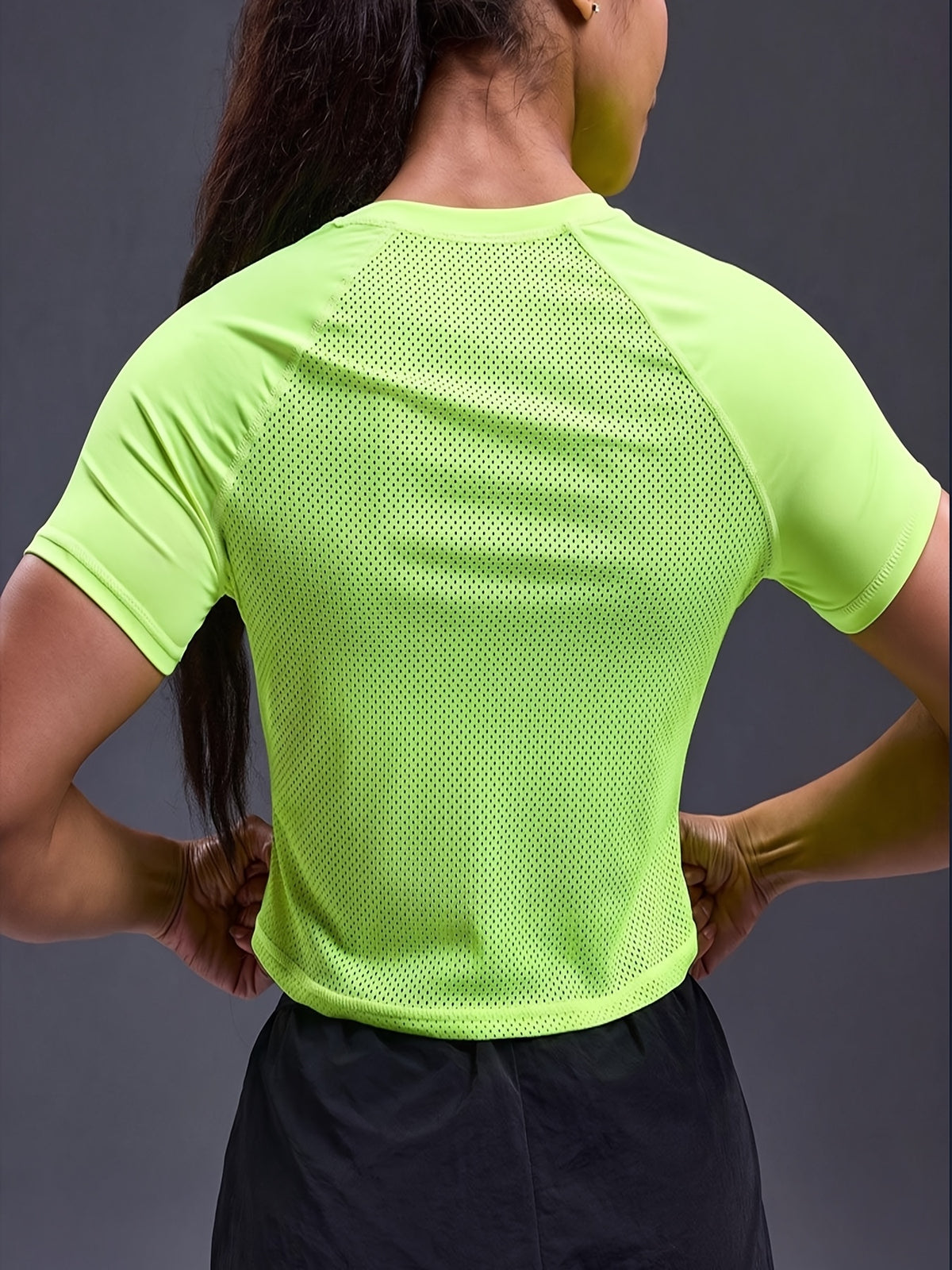 Underarm Mesh Panel Breathable Tee - Grass Green