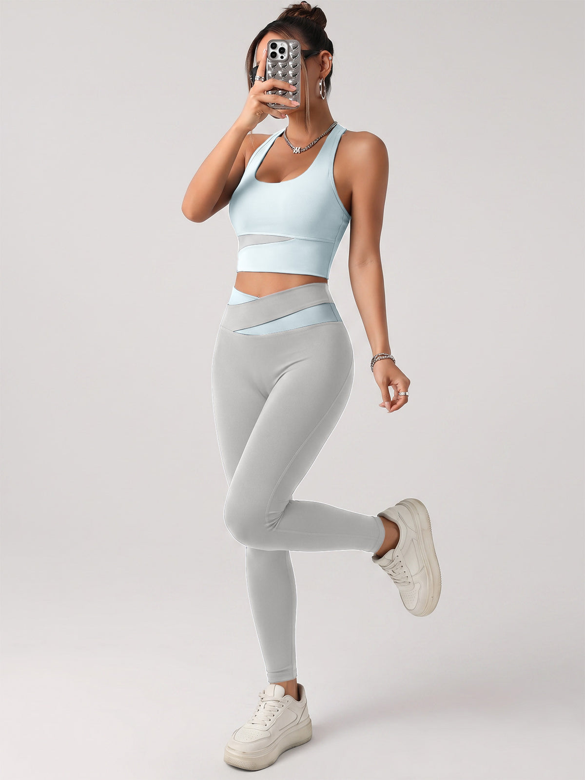 Contrast Bra & Lifting Yoga Pants Set - Light Blue & Light Grey