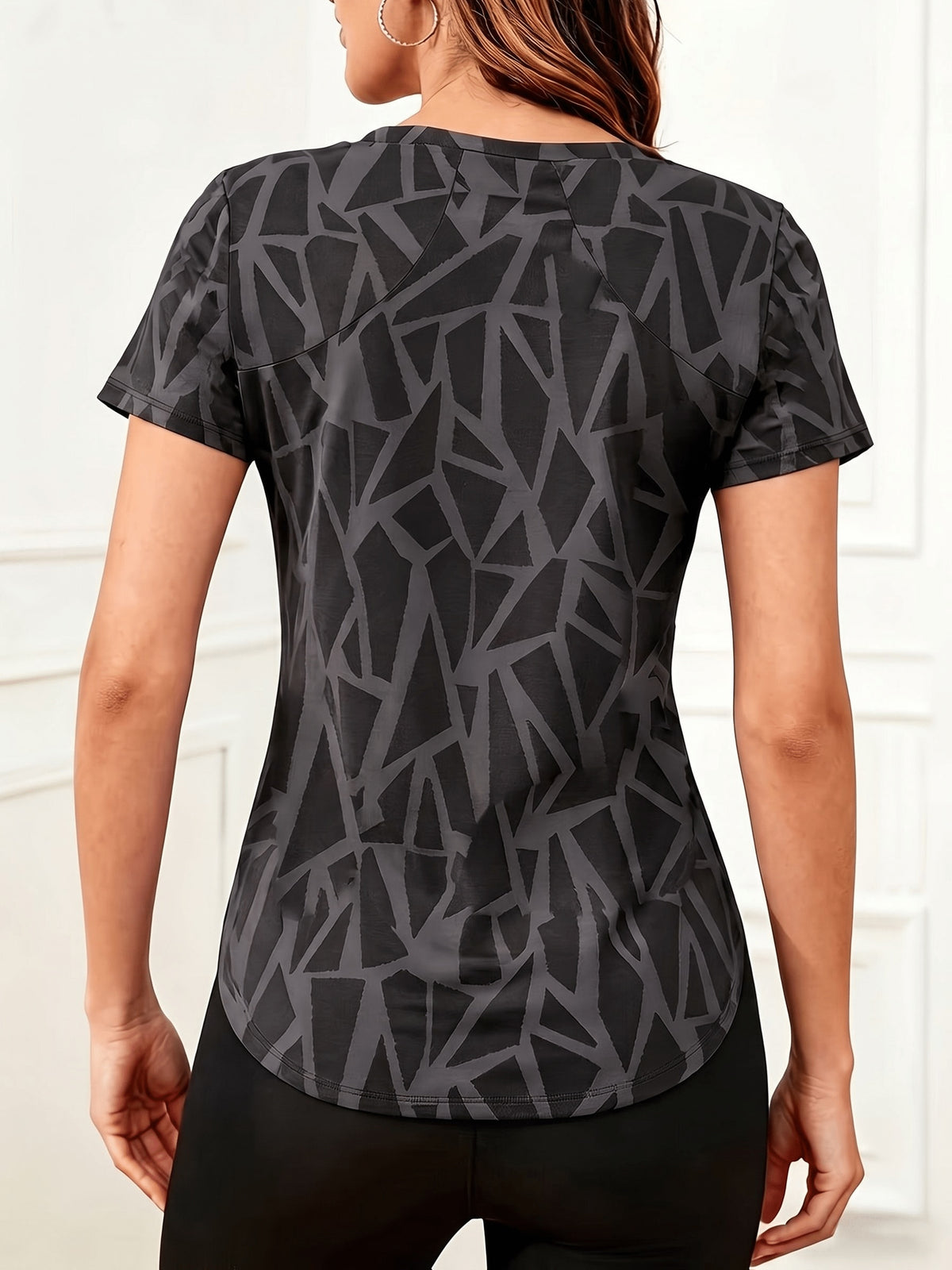 Jacquard Curved Hem Sports Tee - Black
