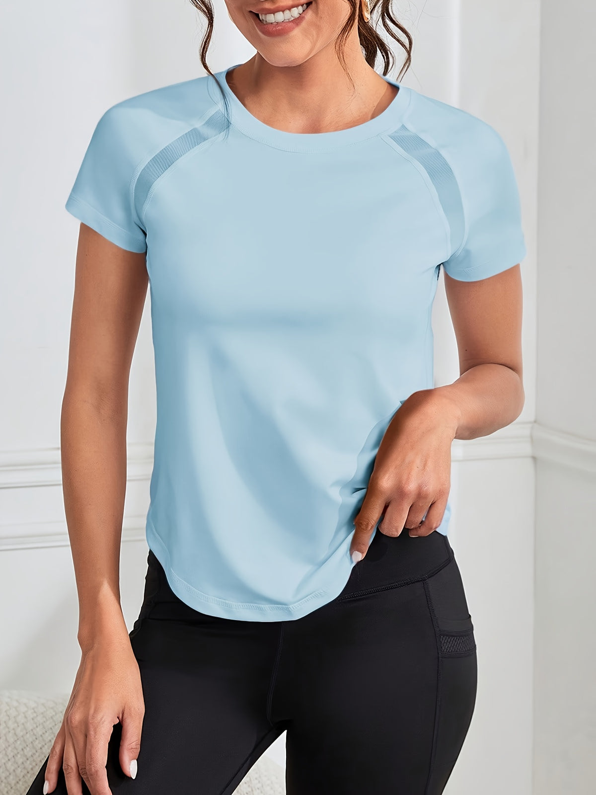 Mesh Spliced Quick-Dry Sports Tee - Light Blue