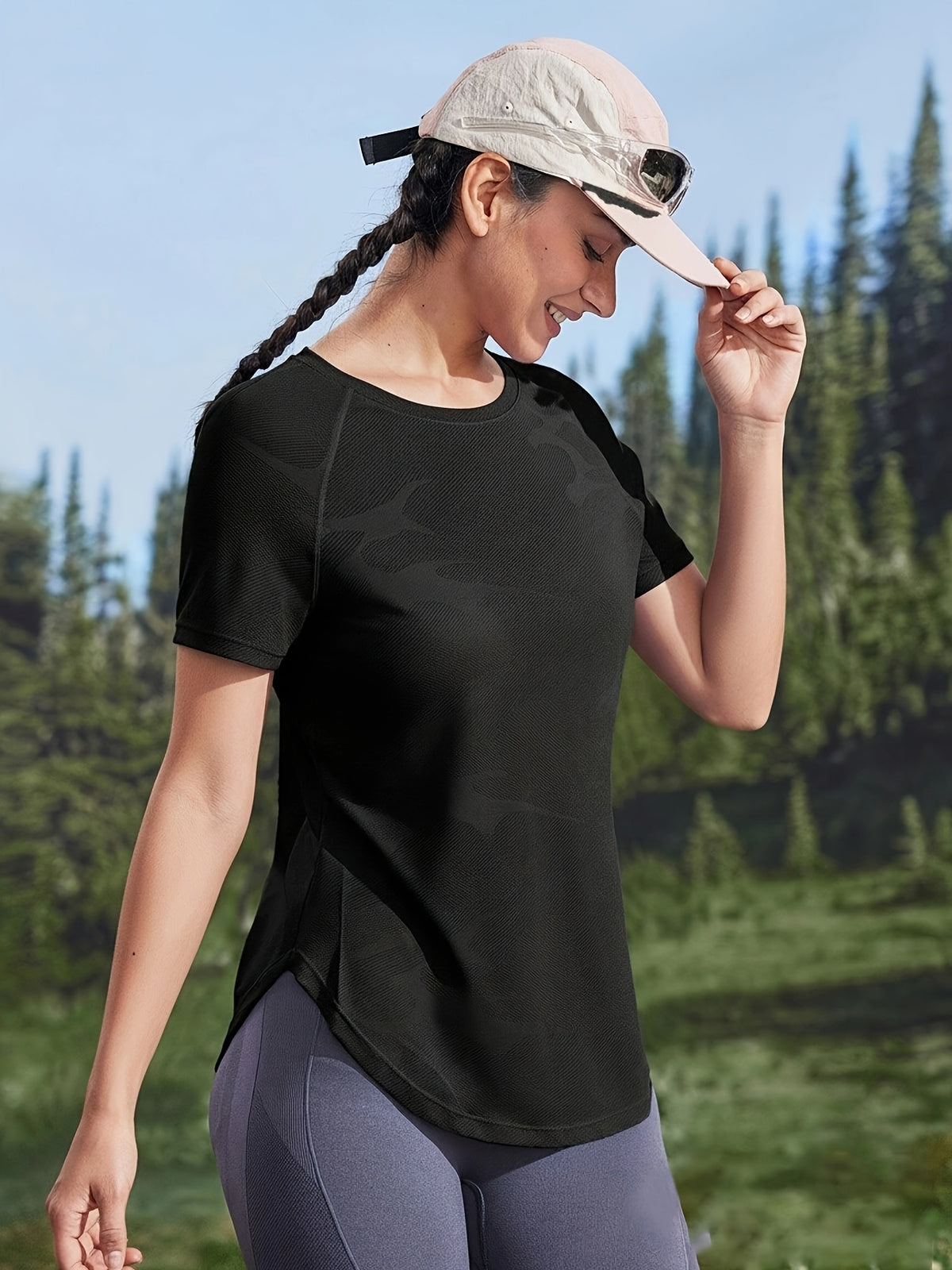 Mesh Back Curved Hem Sport Tee - Black