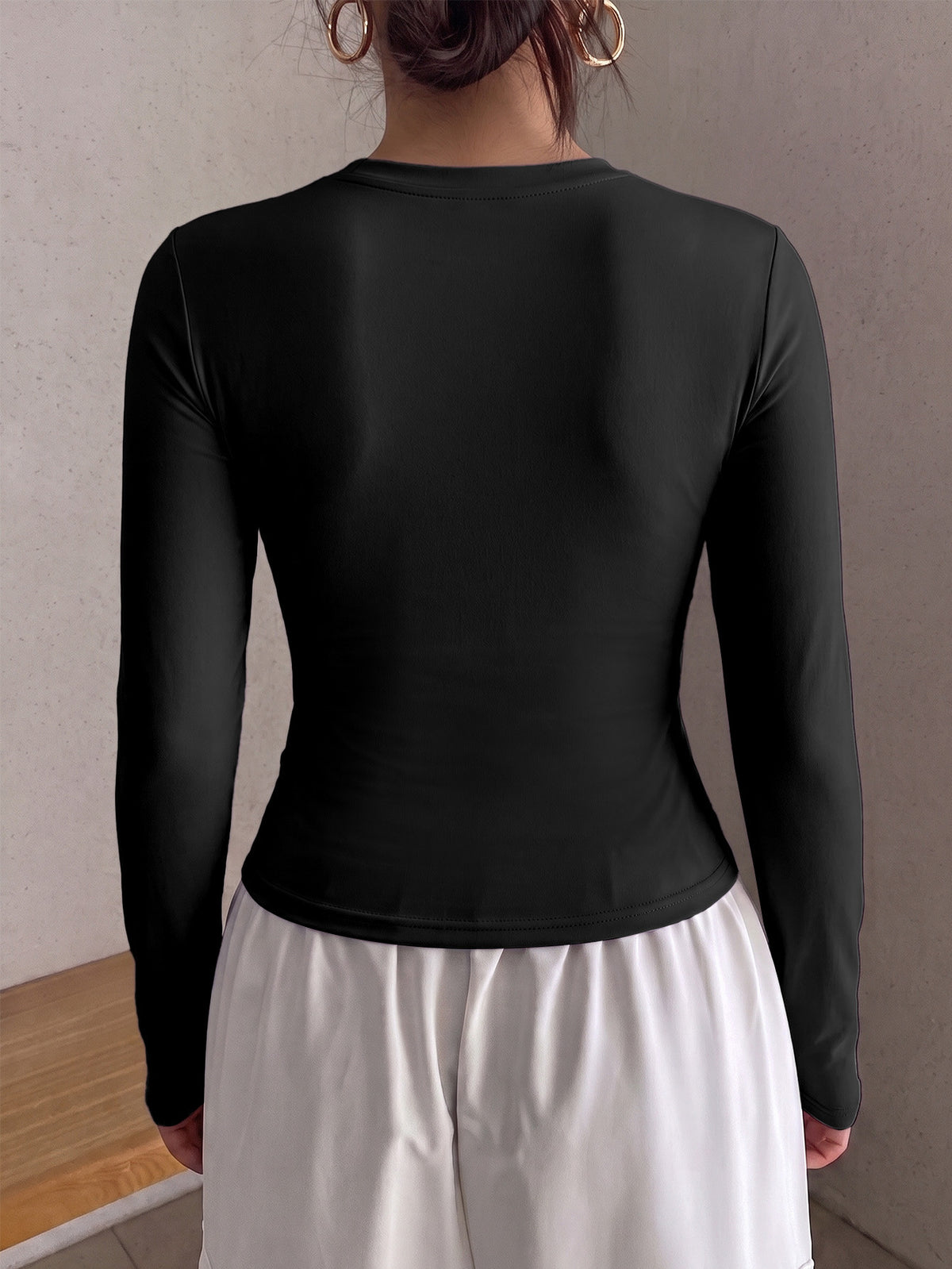 Round Neck Shaping Long Sleeve Top - Black