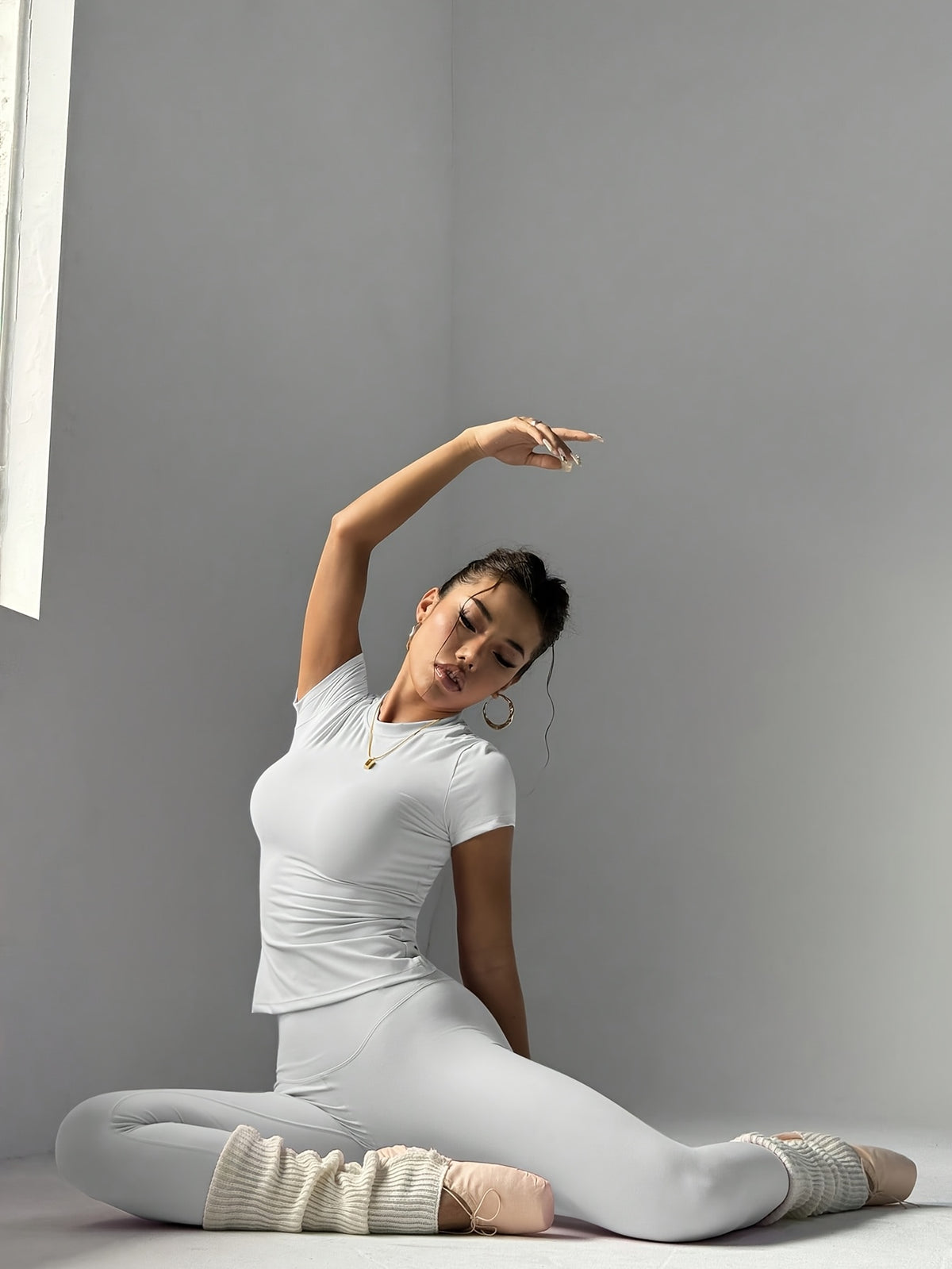 Cropped Tee & Leggings Set - Light Grey