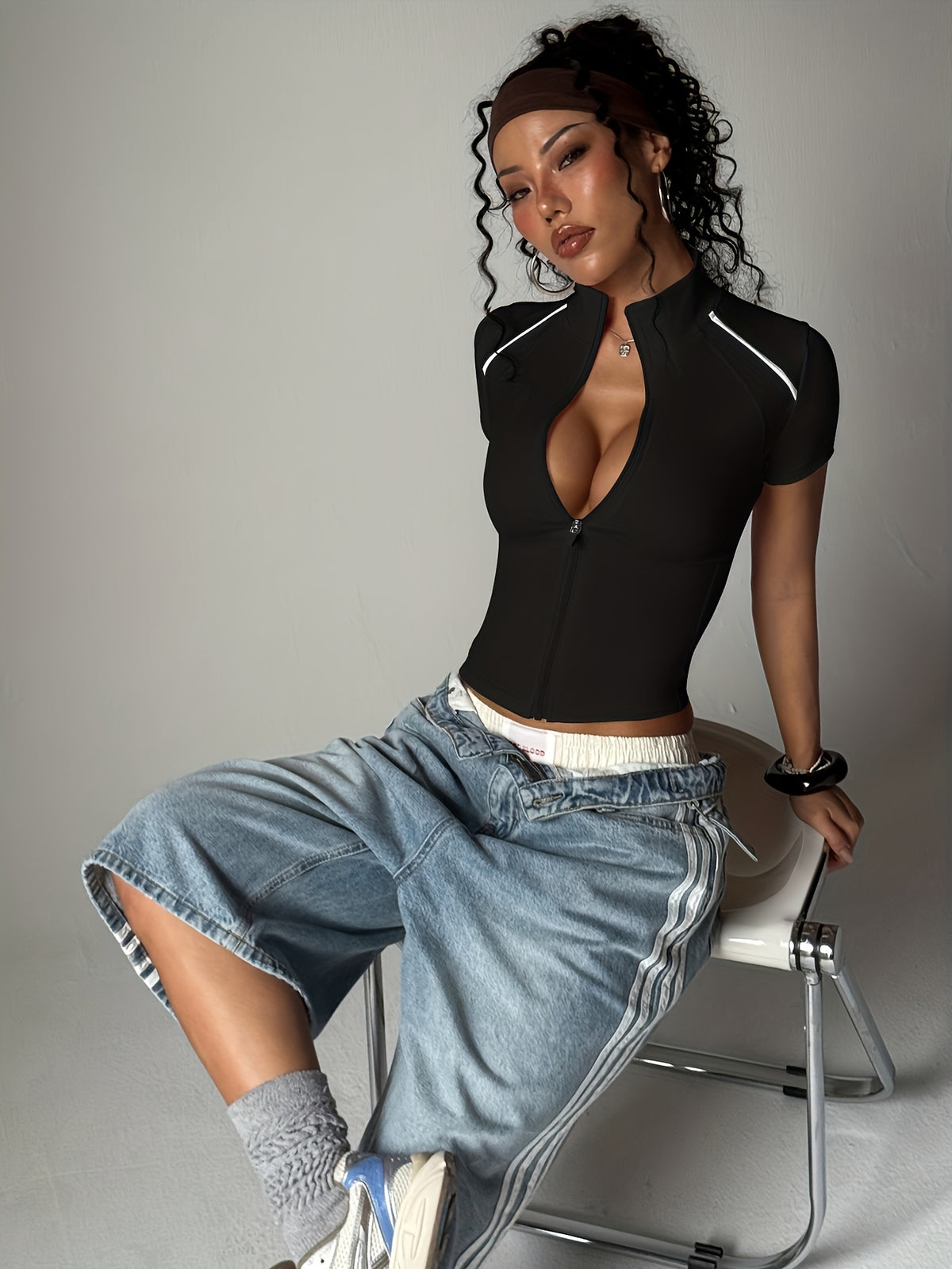 Contrast Piping Short Sleeve Zip Top - Black