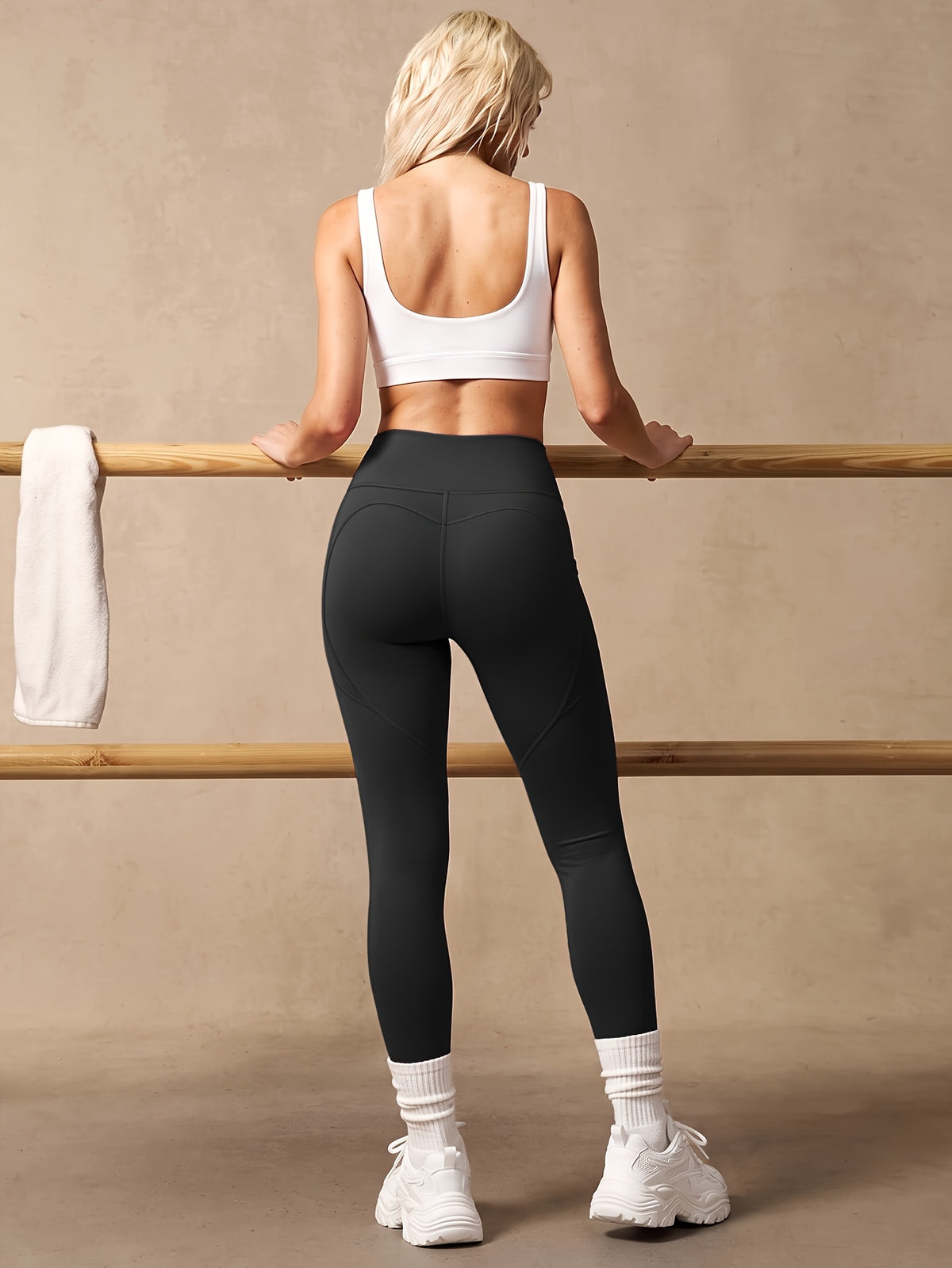 Mesh Side Pocket Lifting Leggings - Black