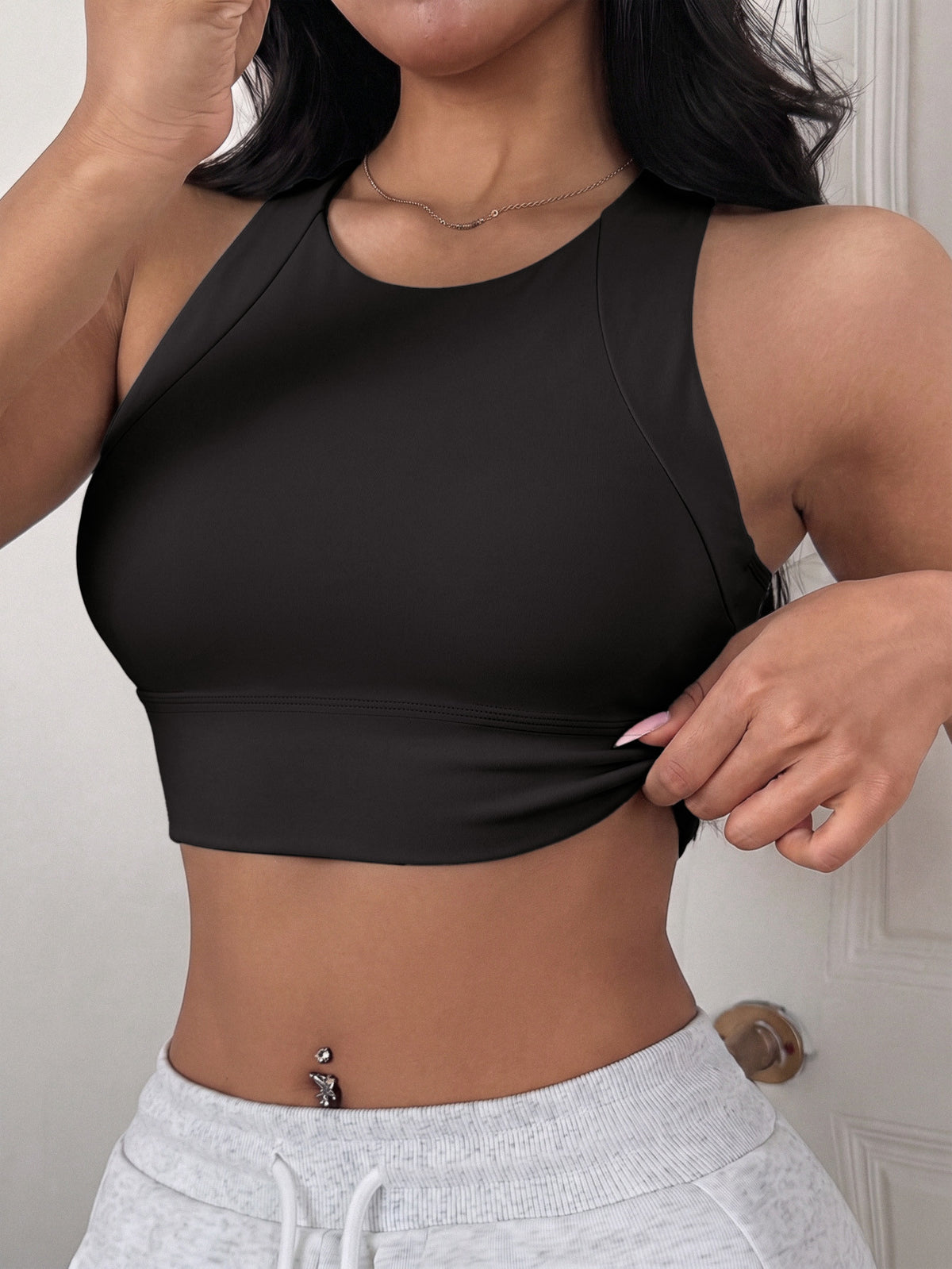 High Neck Crossback Sports Bra - Black