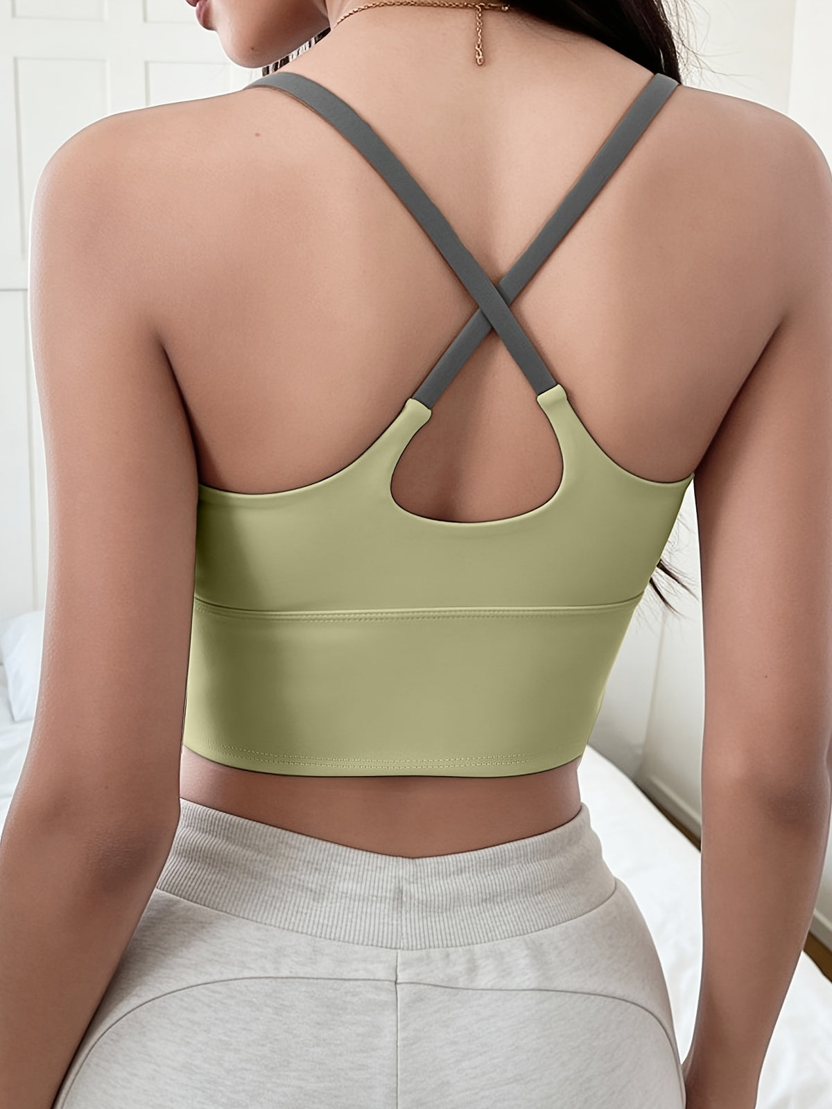 Strappy Backless Gathering Sports Bra - Light Green