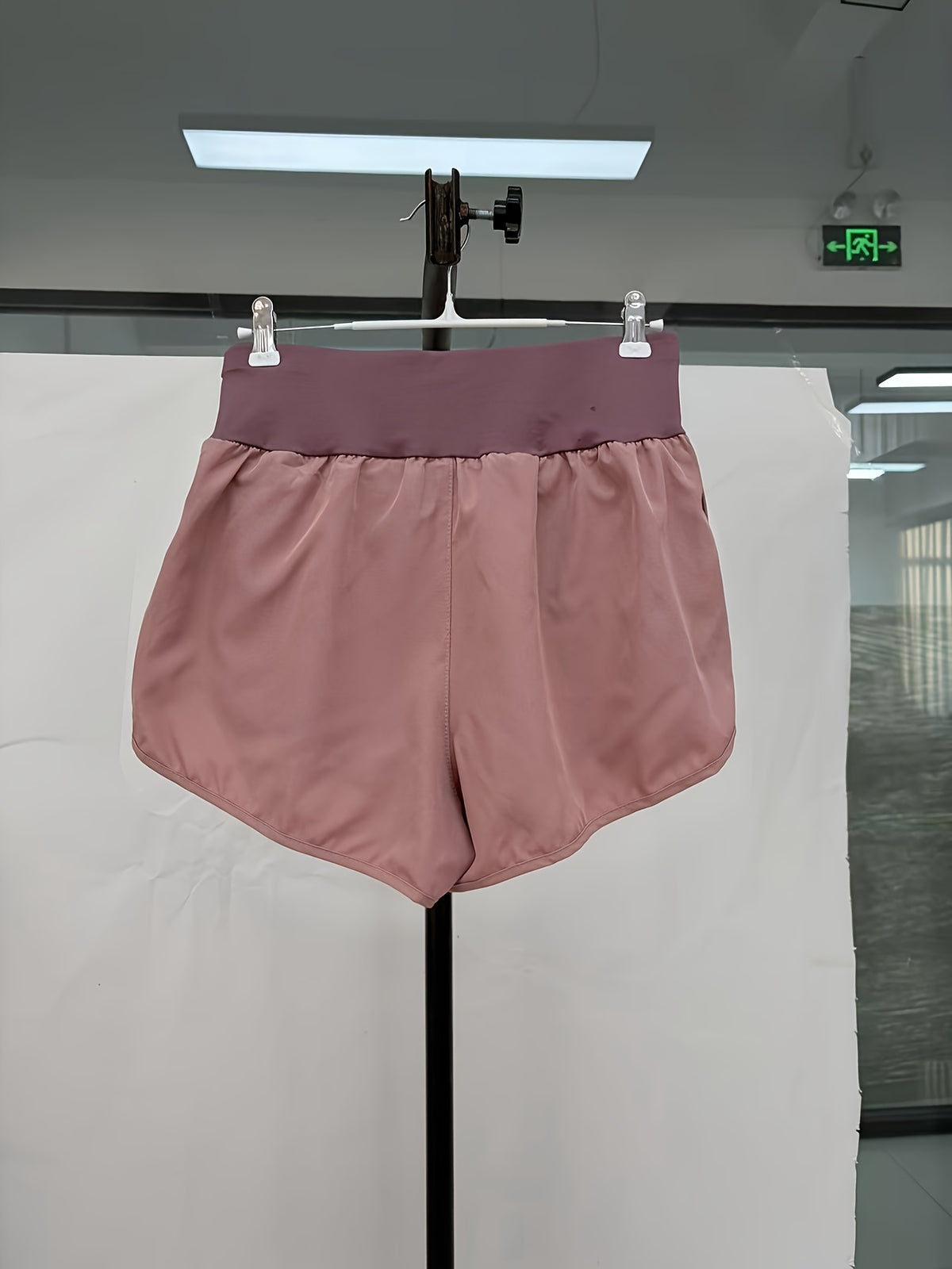 Loose Fit Yoga Shorts - Rose Brown