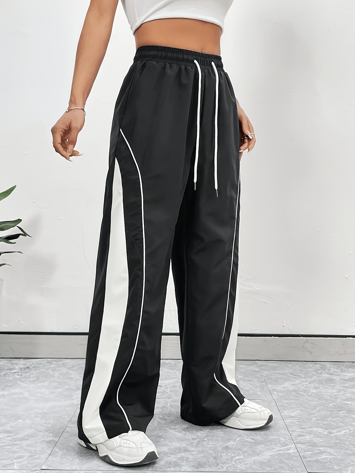 Contrast Panel Loose Wide Leg Joggers - Black