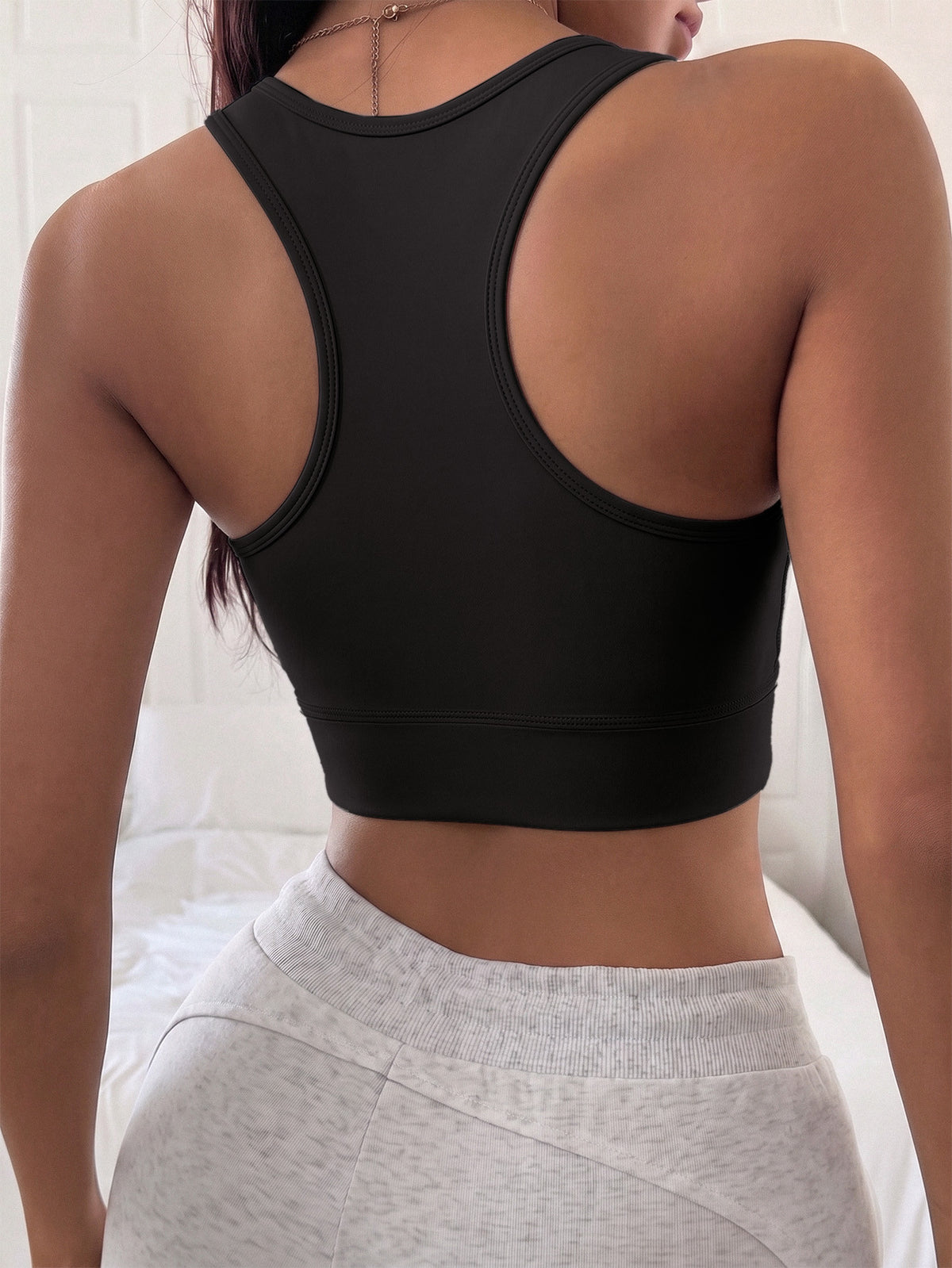 High Neck Crossback Sports Bra - Black
