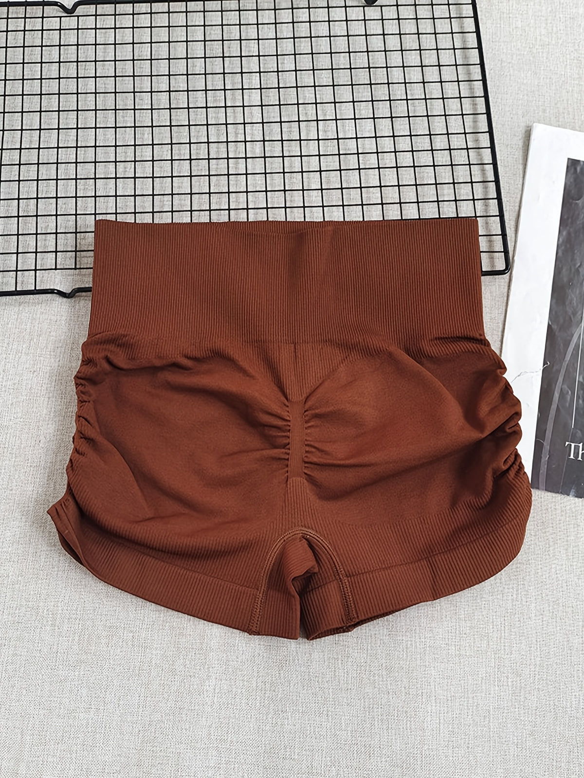 Seamless Hip Lift Yoga Shorts - Coffee