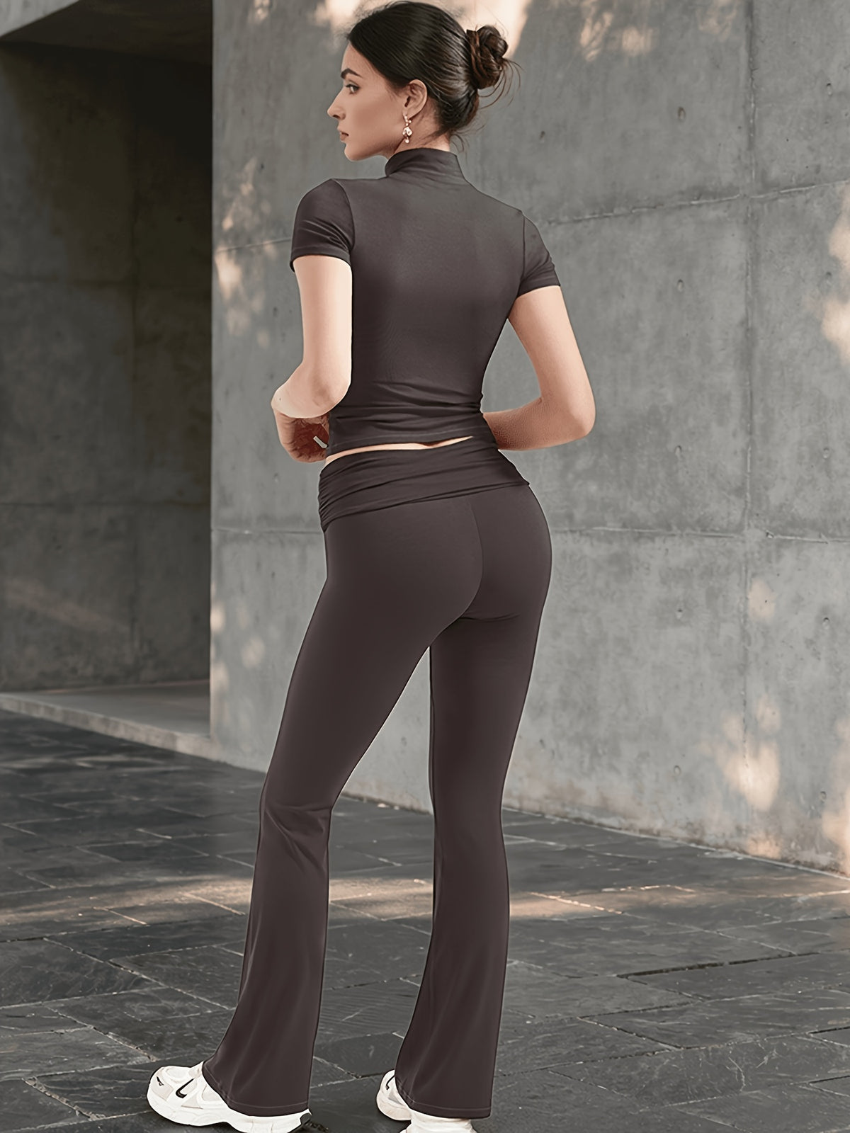 Short Sleeve Crop Top & Wide Leg Pilates Set - Coffee