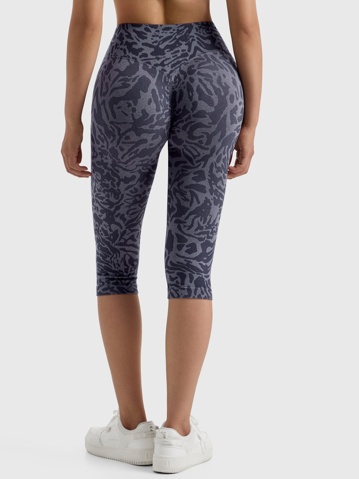 Seamless Hip Lift Cropped Leggings - Blue Print