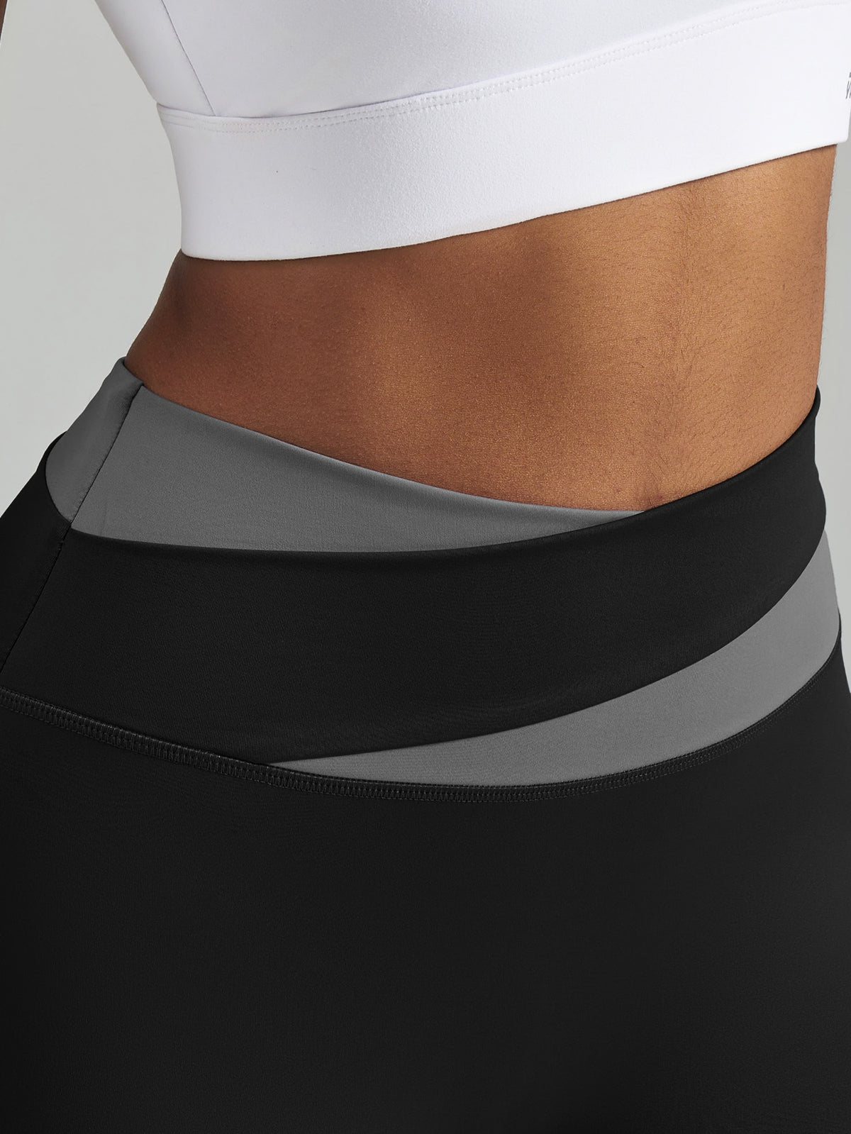 Colour Block V Waist Leggings - Black