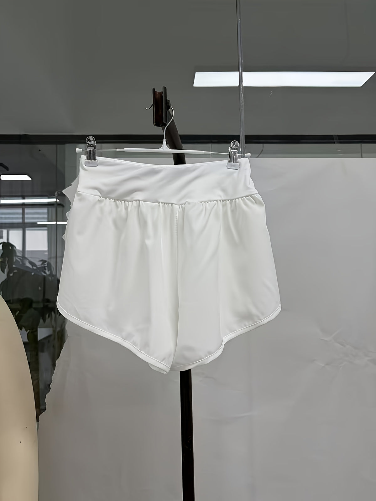 Loose Fit Yoga Shorts - White