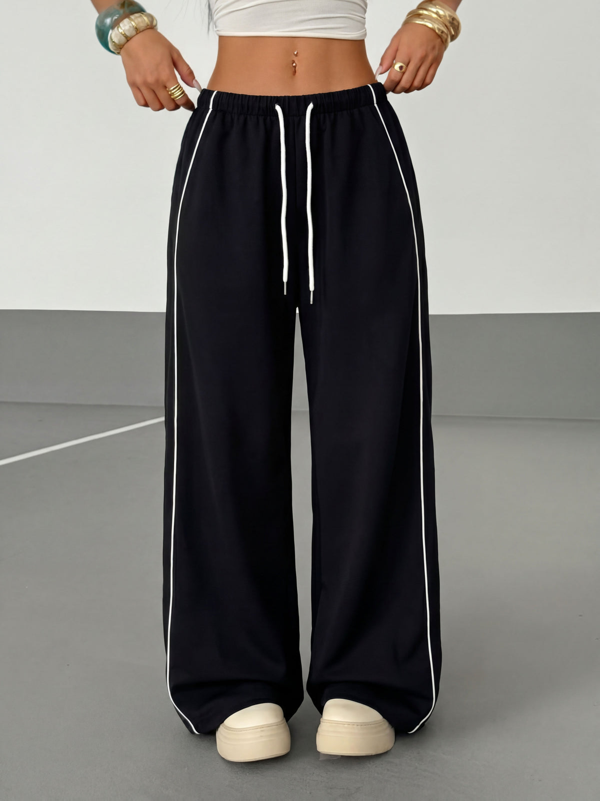 Contrast Stitch Drawstring Wide Leg Pants - Black