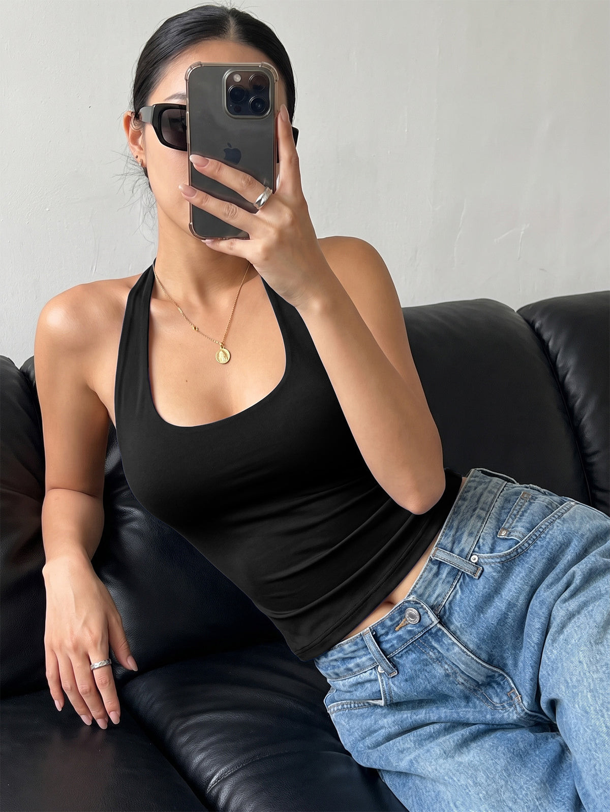 U-Neck Built-In Bra Tank Top - Black