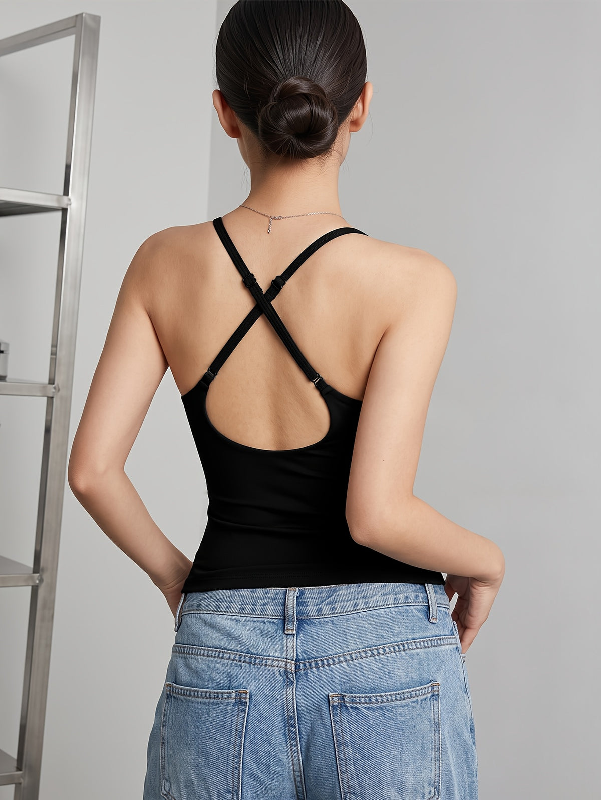 U-Neck Built-In Bra Tank Top - Black