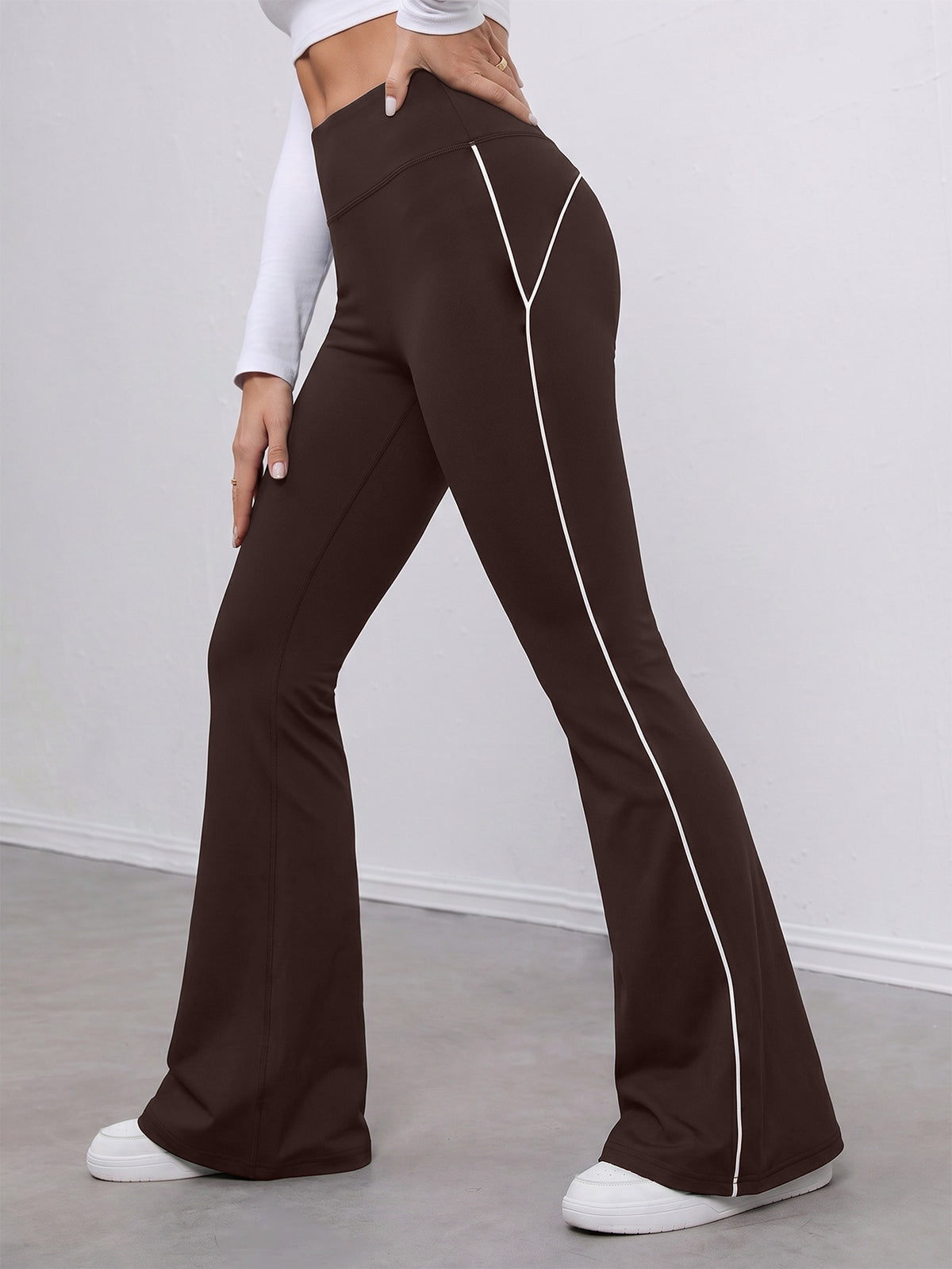V-Front Contrast Line Flare Pants - Coffee