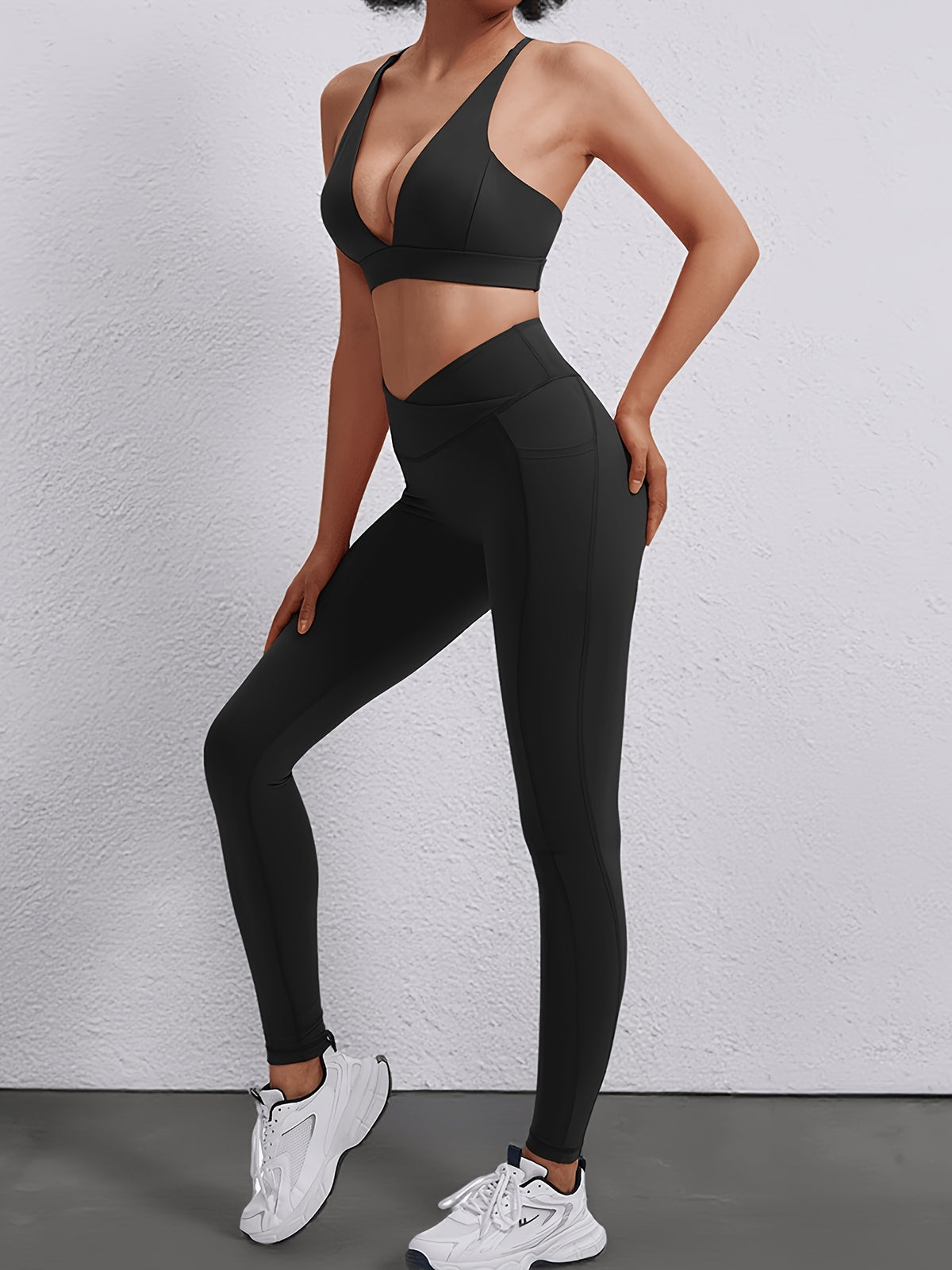 Spaghetti Strap Bra & Pocket Leggings Set - Black