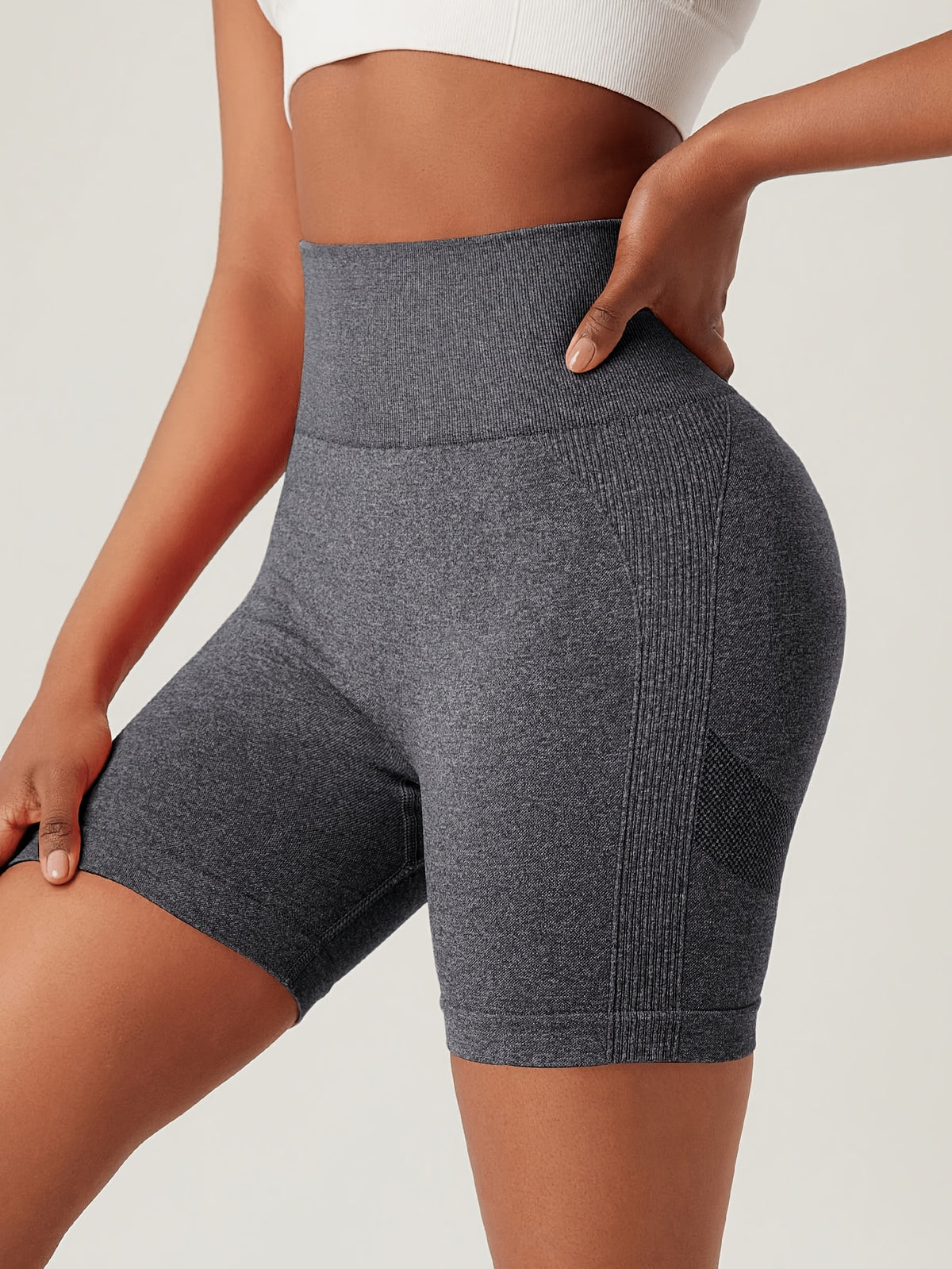 Curved Contour Lifting Shorts - Grey