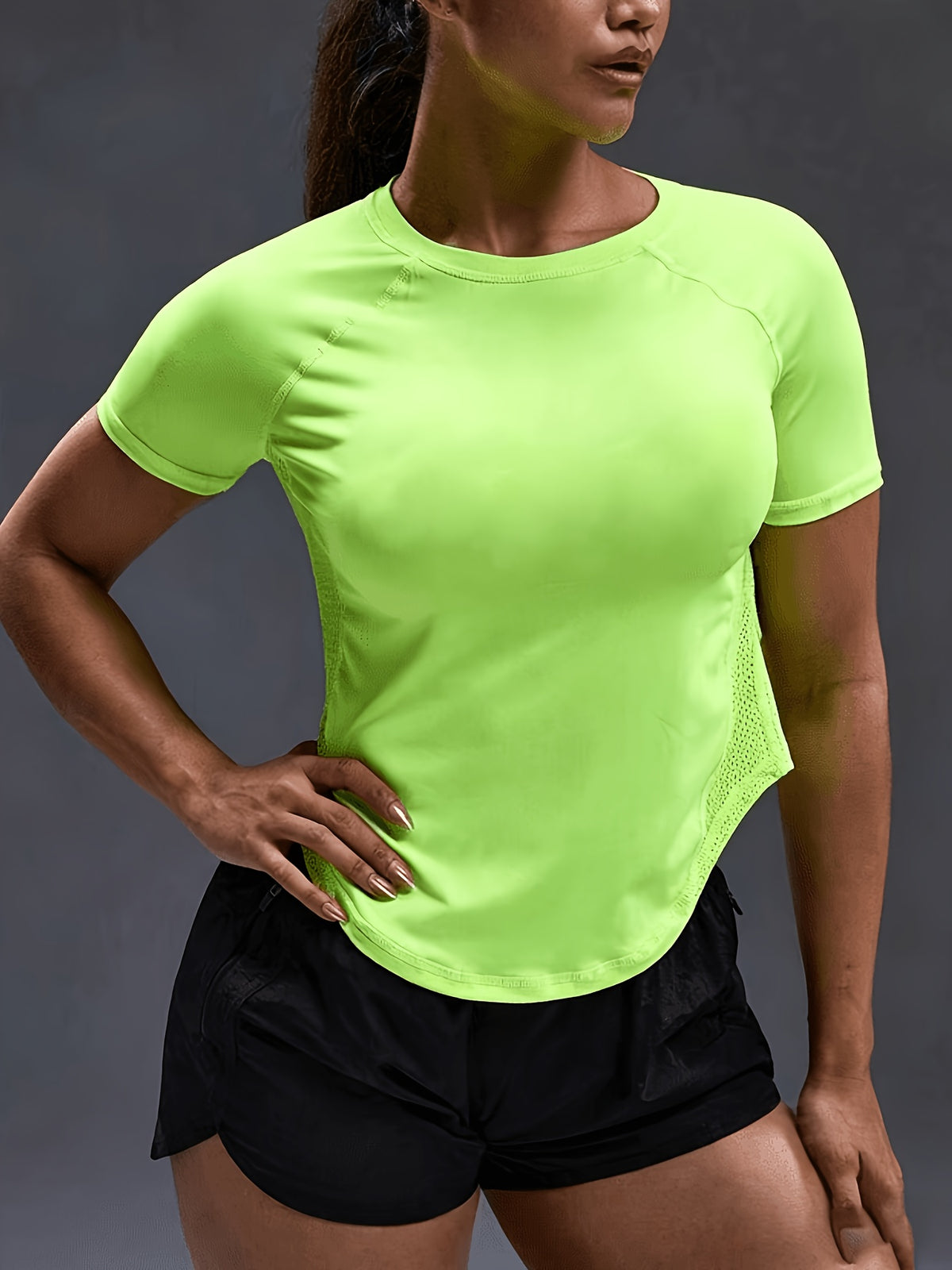 Underarm Mesh Panel Breathable Tee - Grass Green