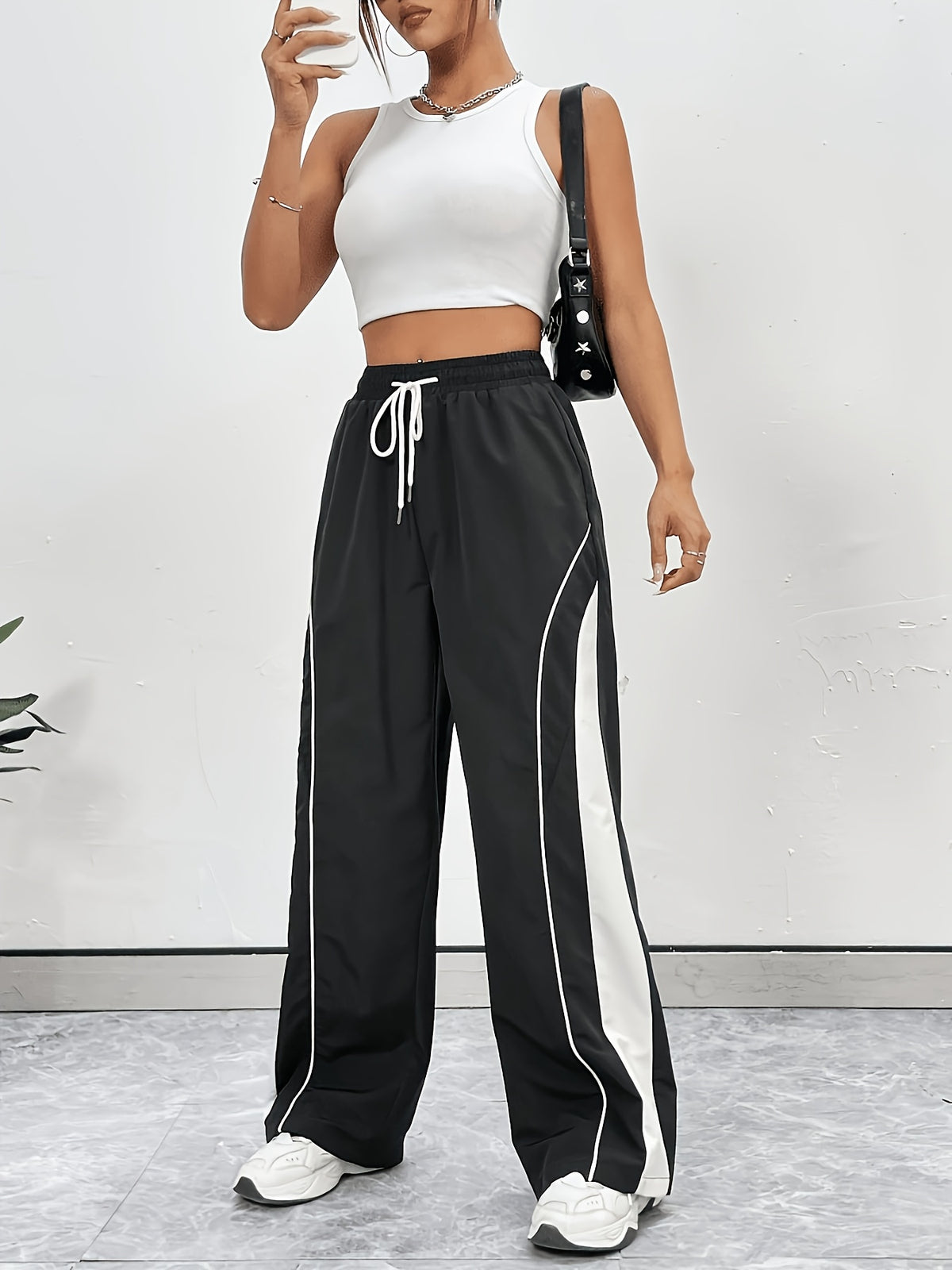 Contrast Panel Loose Wide Leg Joggers - Black