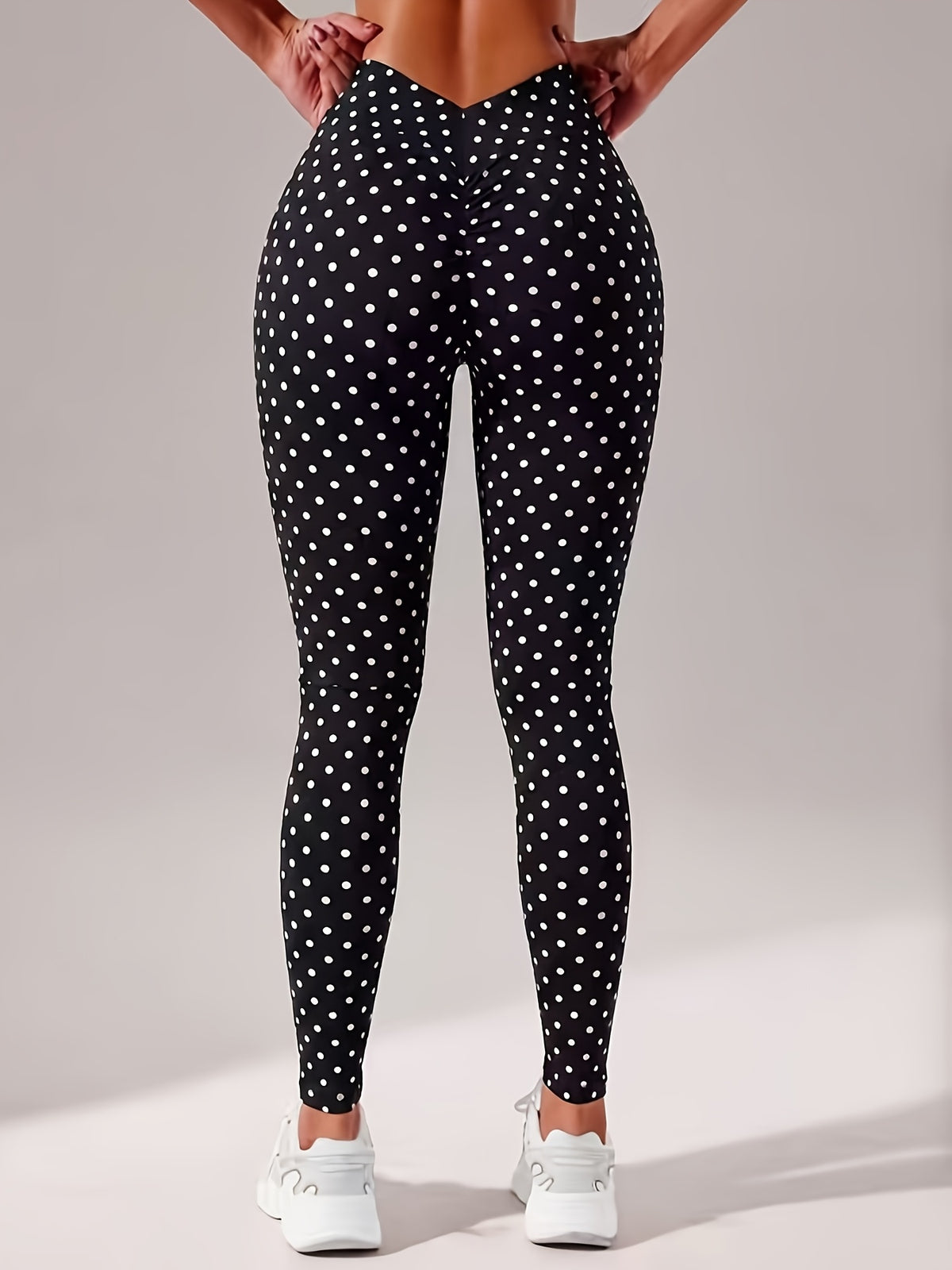 Polka Dot V Back Waist Leggings - Black And White Dots