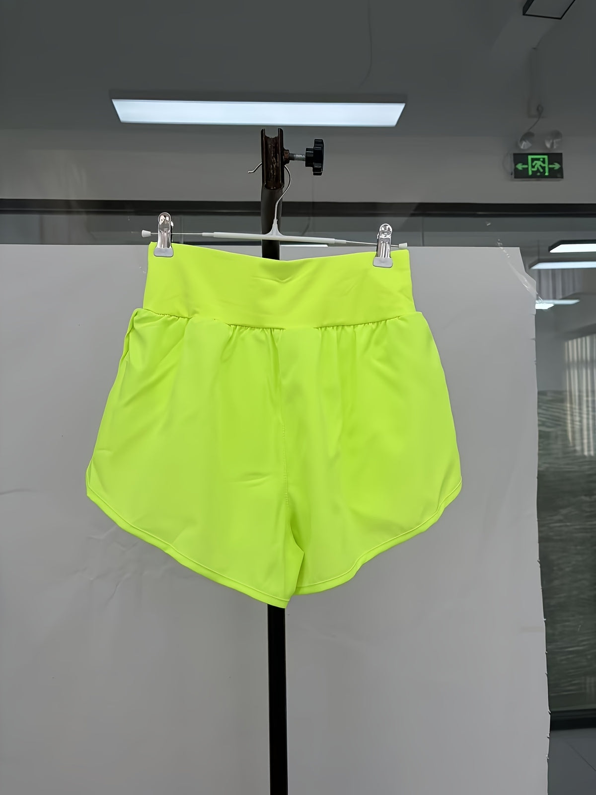Loose Fit Yoga Shorts - Fluorescent Yellow