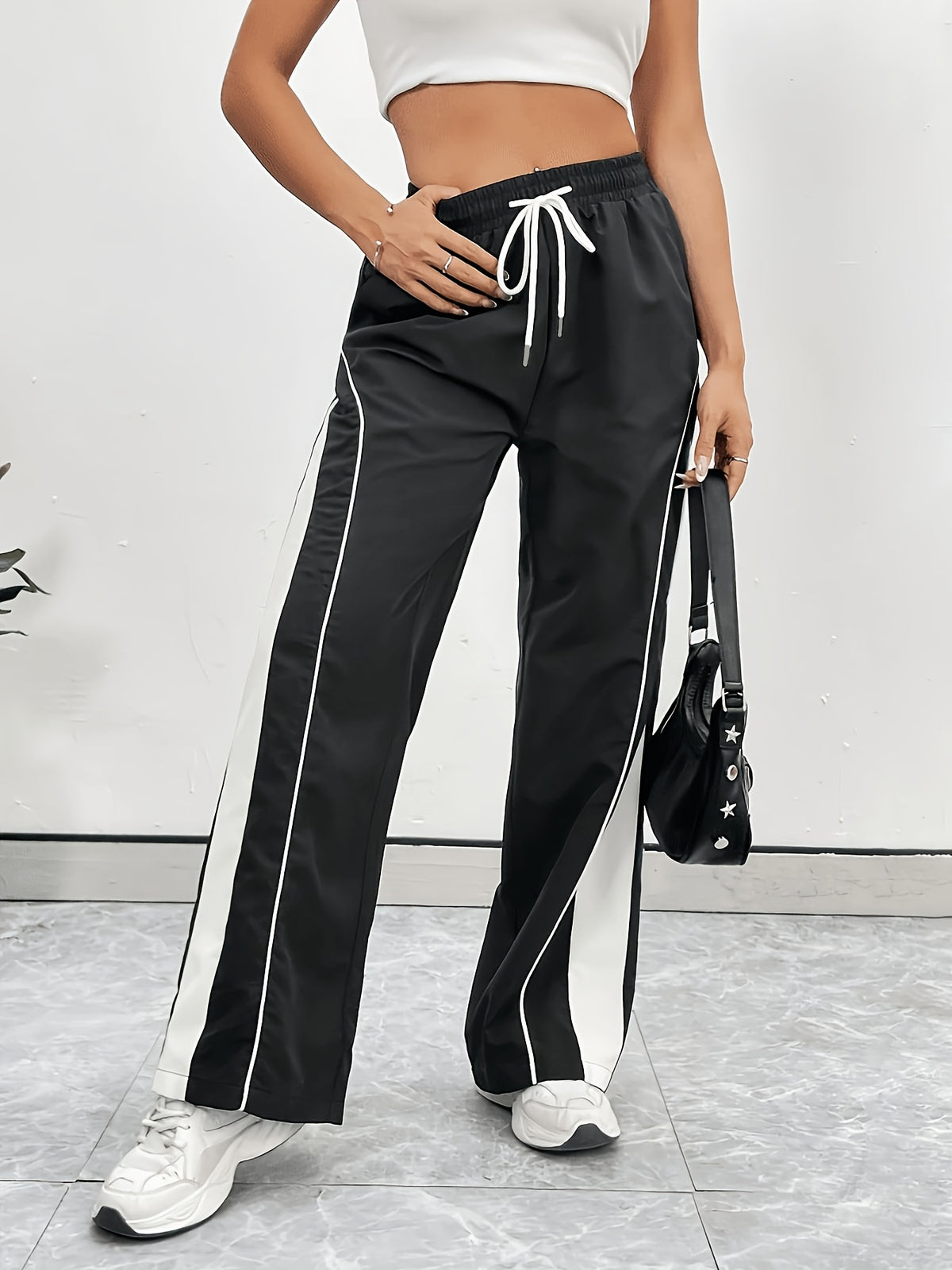 Contrast Panel Loose Wide Leg Joggers - Black